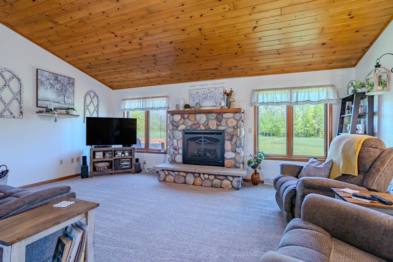 W9866 COUNTY ROAD M