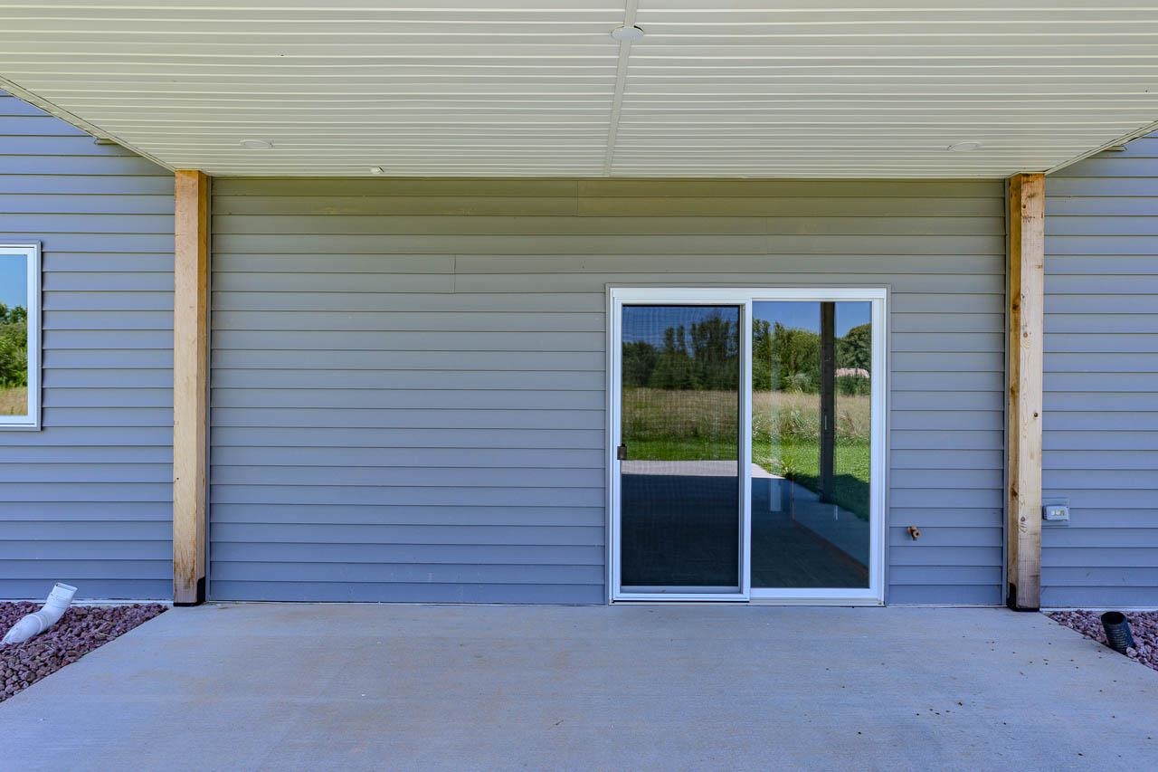 223046 TOMATO ROAD