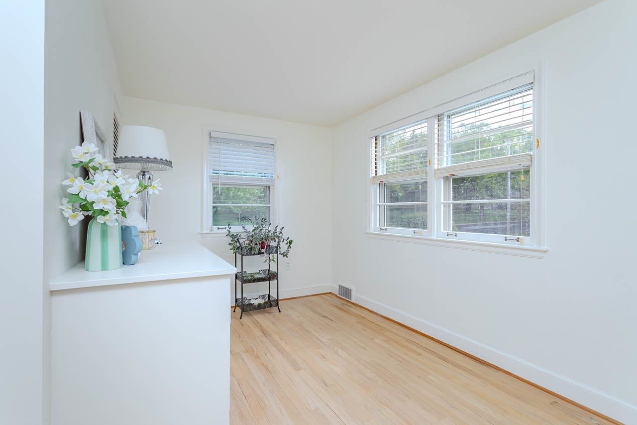 910 N 13TH STREET