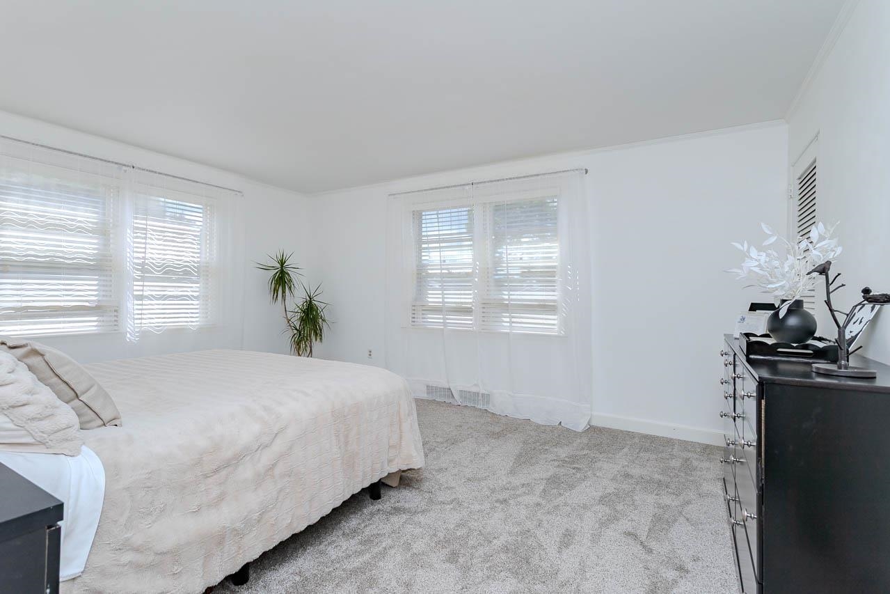 910 N 13TH STREET