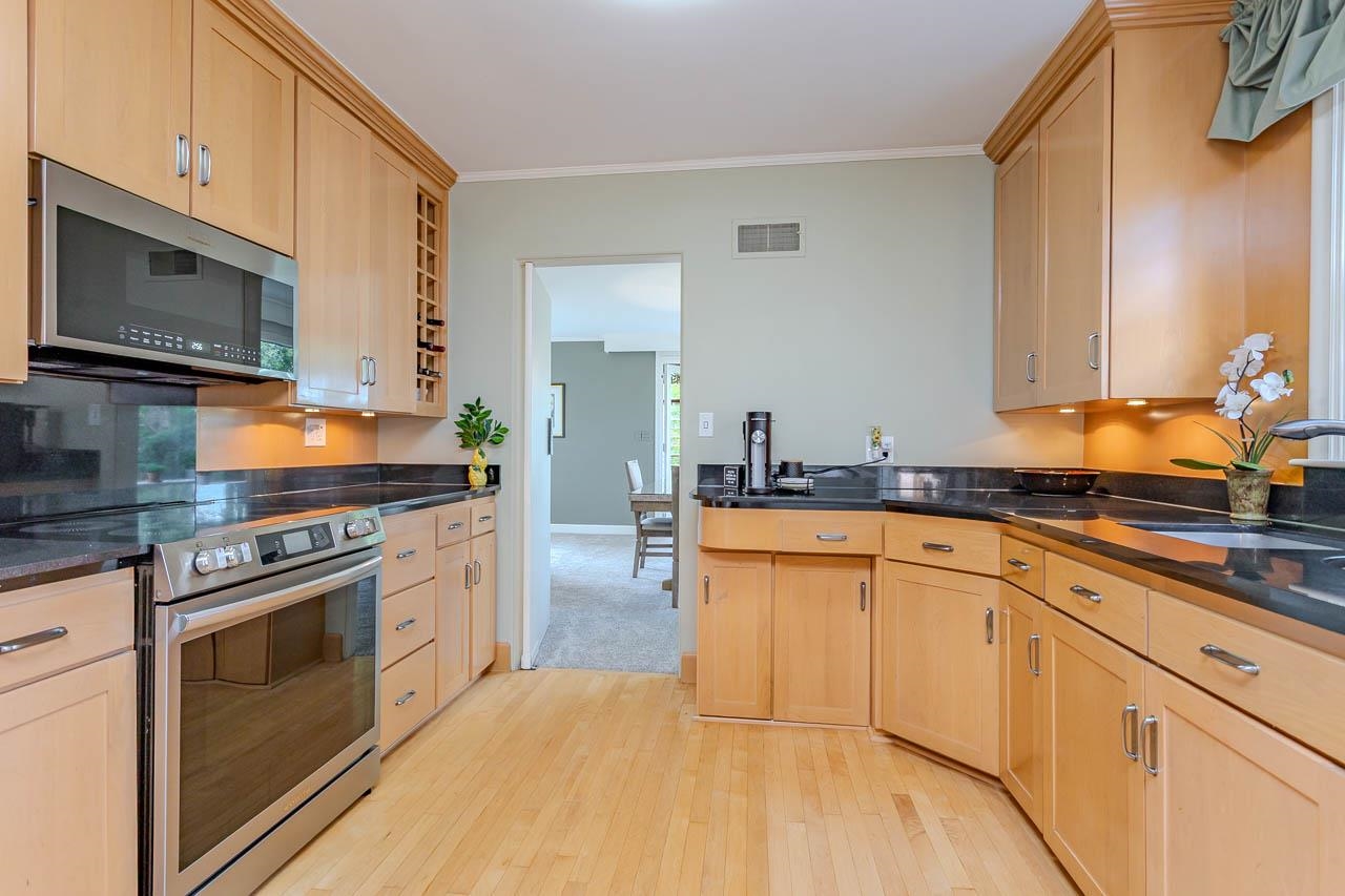 910 N 13TH STREET