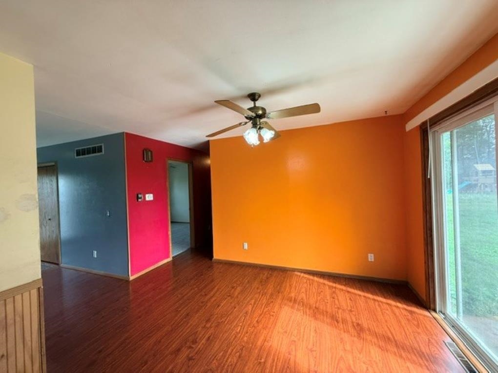 1542 PINE GROVE DRIVE