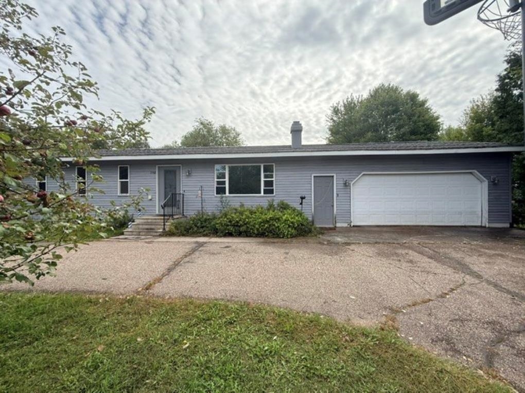 1542 PINE GROVE DRIVE