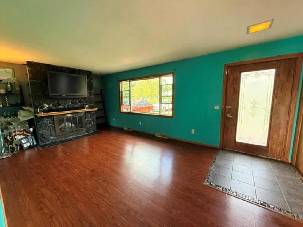 1542 PINE GROVE DRIVE