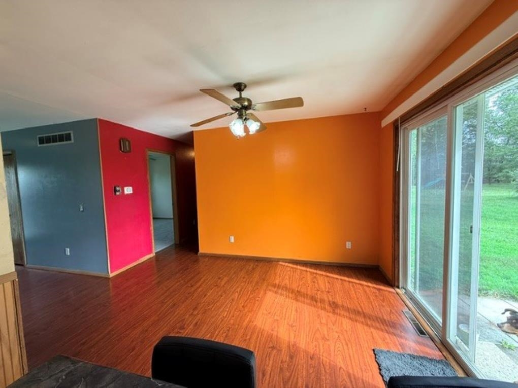 1542 PINE GROVE DRIVE