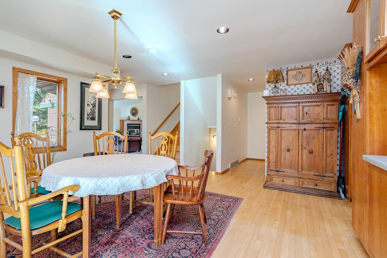 602 BRAMBLE WAY