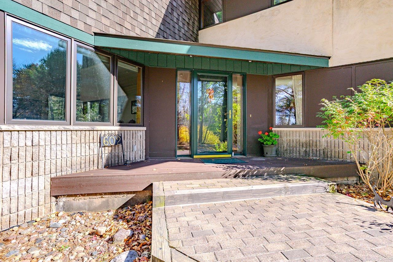 602 BRAMBLE WAY