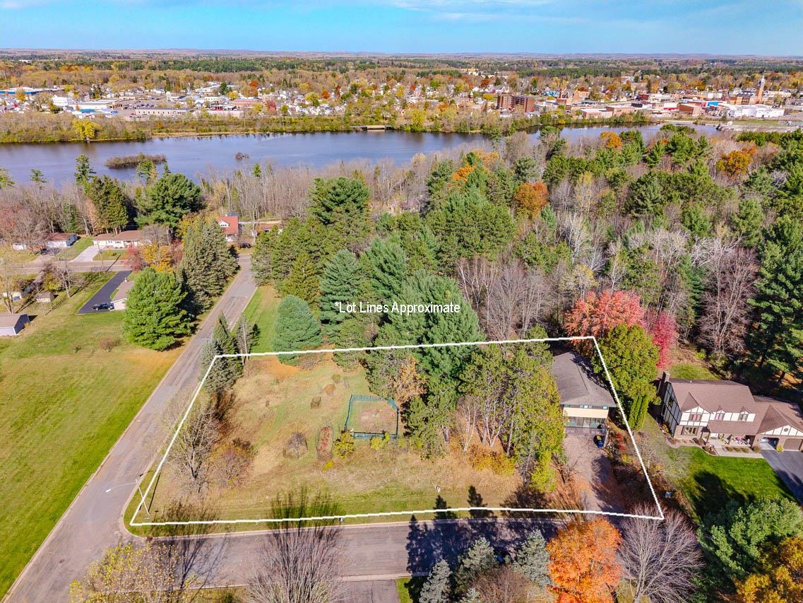 602 BRAMBLE WAY