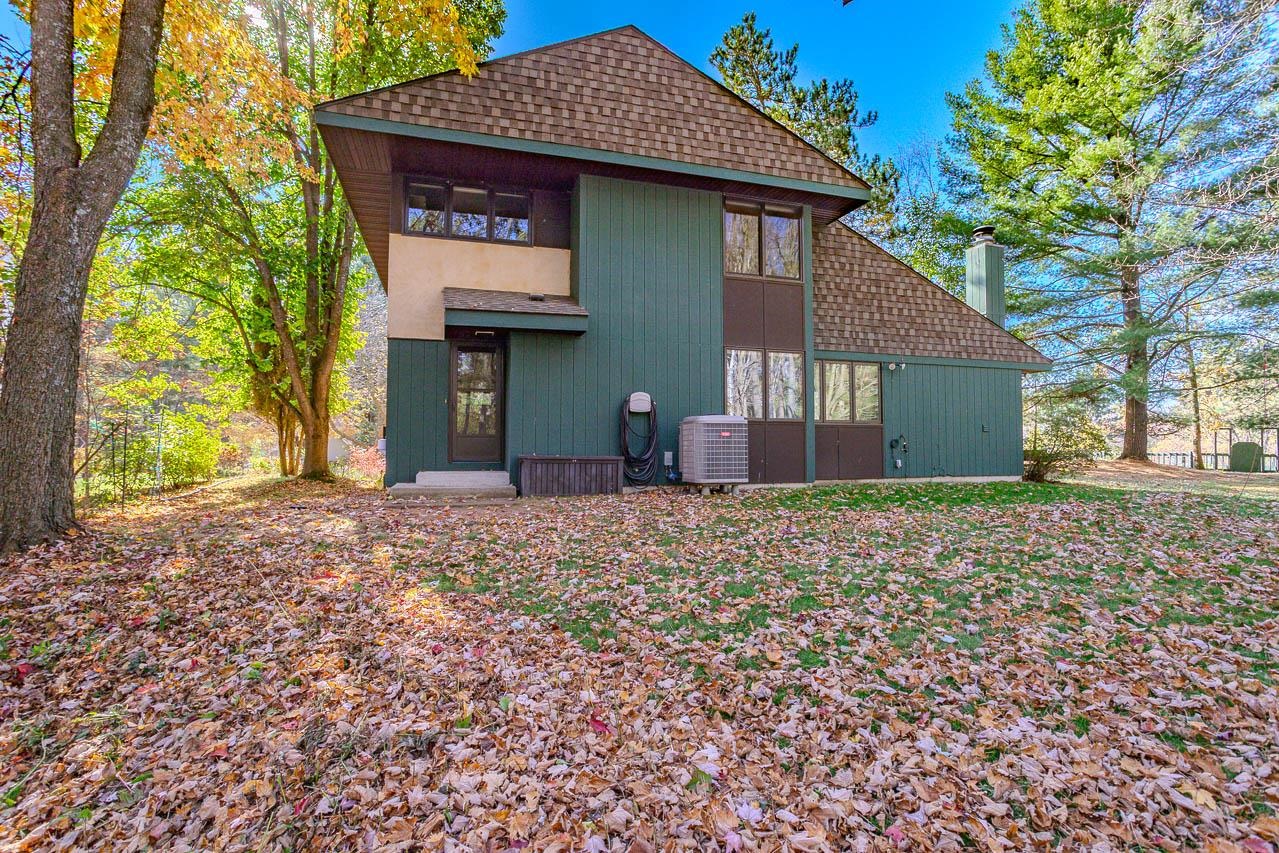 602 BRAMBLE WAY