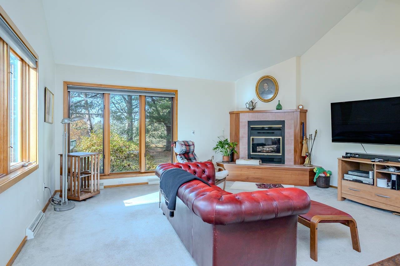 602 BRAMBLE WAY