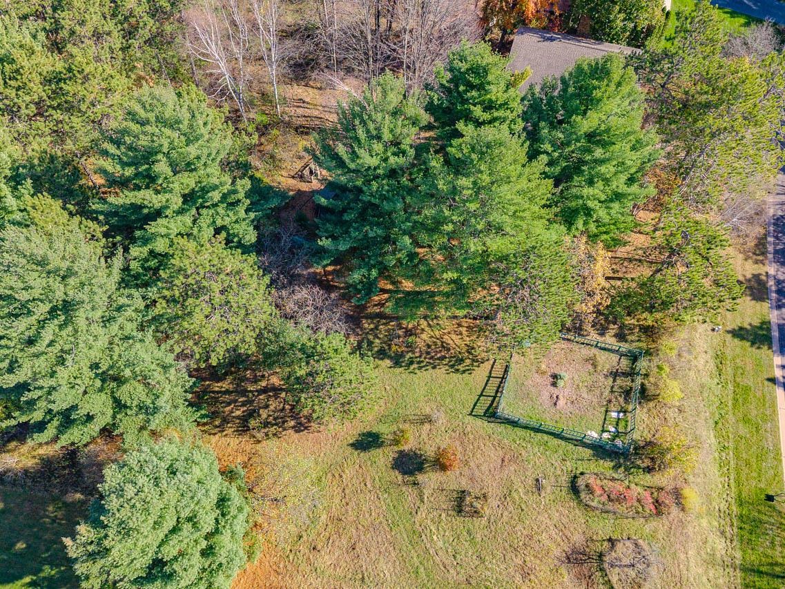 602 BRAMBLE WAY