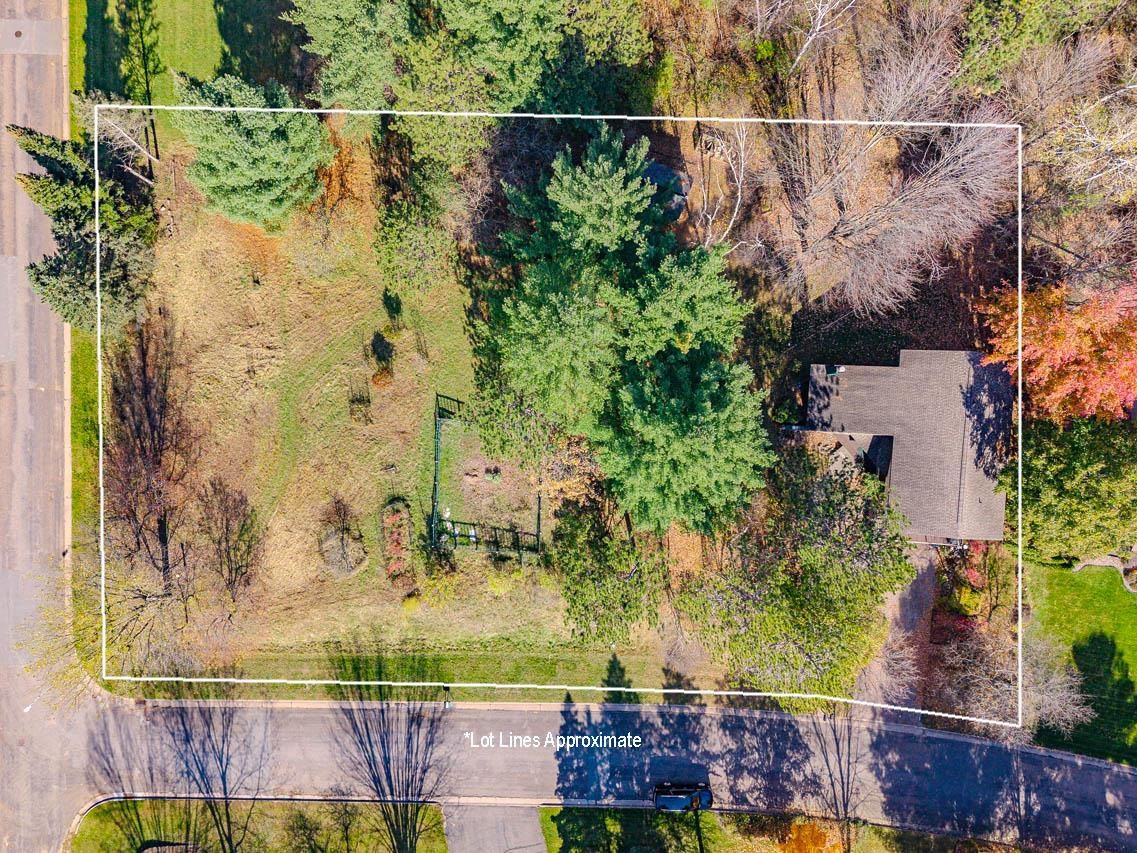 602 BRAMBLE WAY