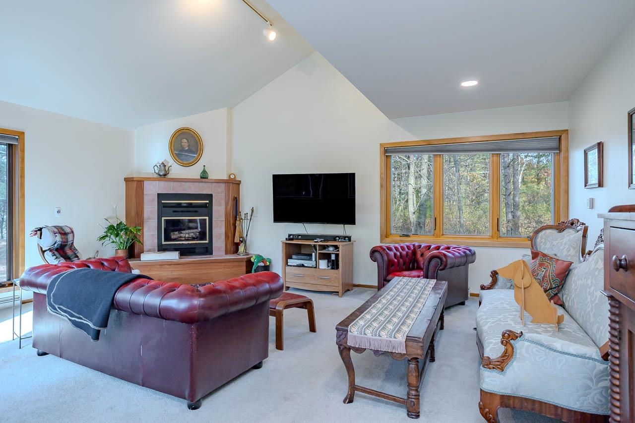 602 BRAMBLE WAY