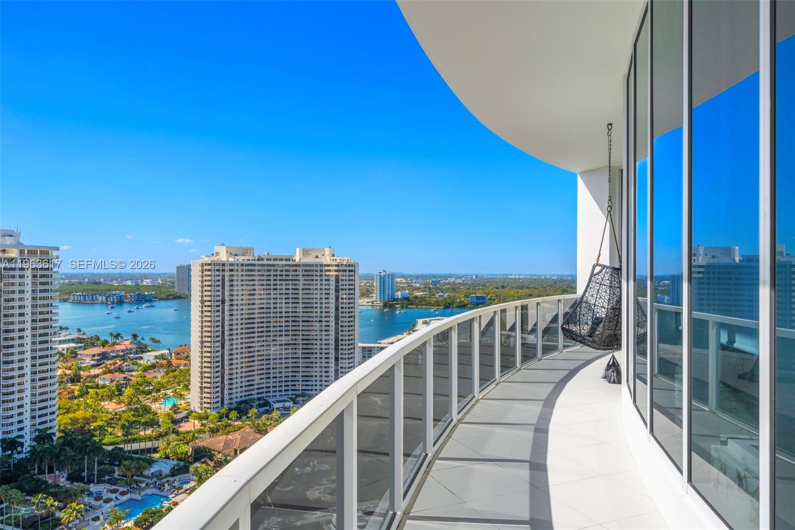 4100 Island Boulevard PH1