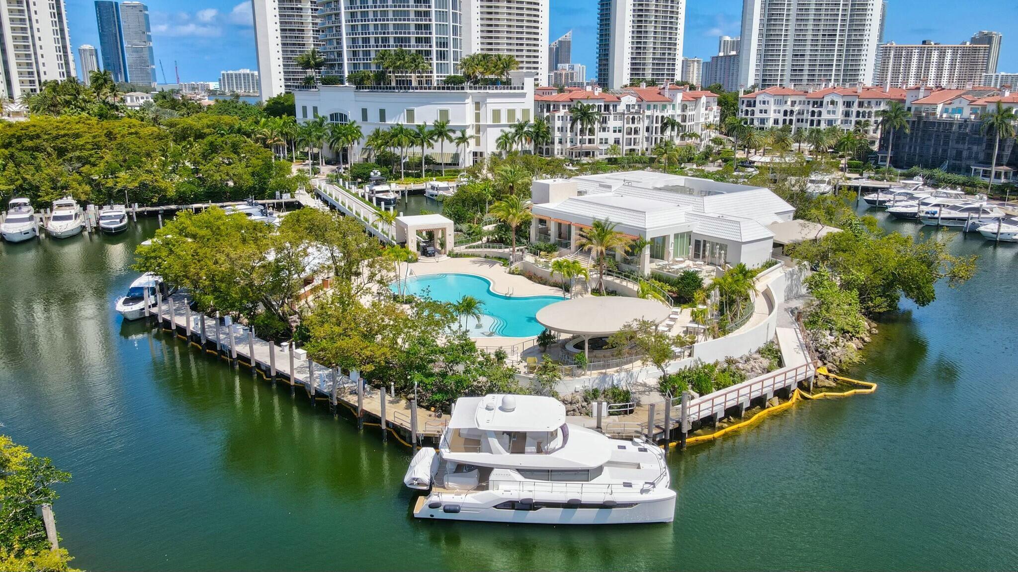 4100 Island Boulevard Ph-1