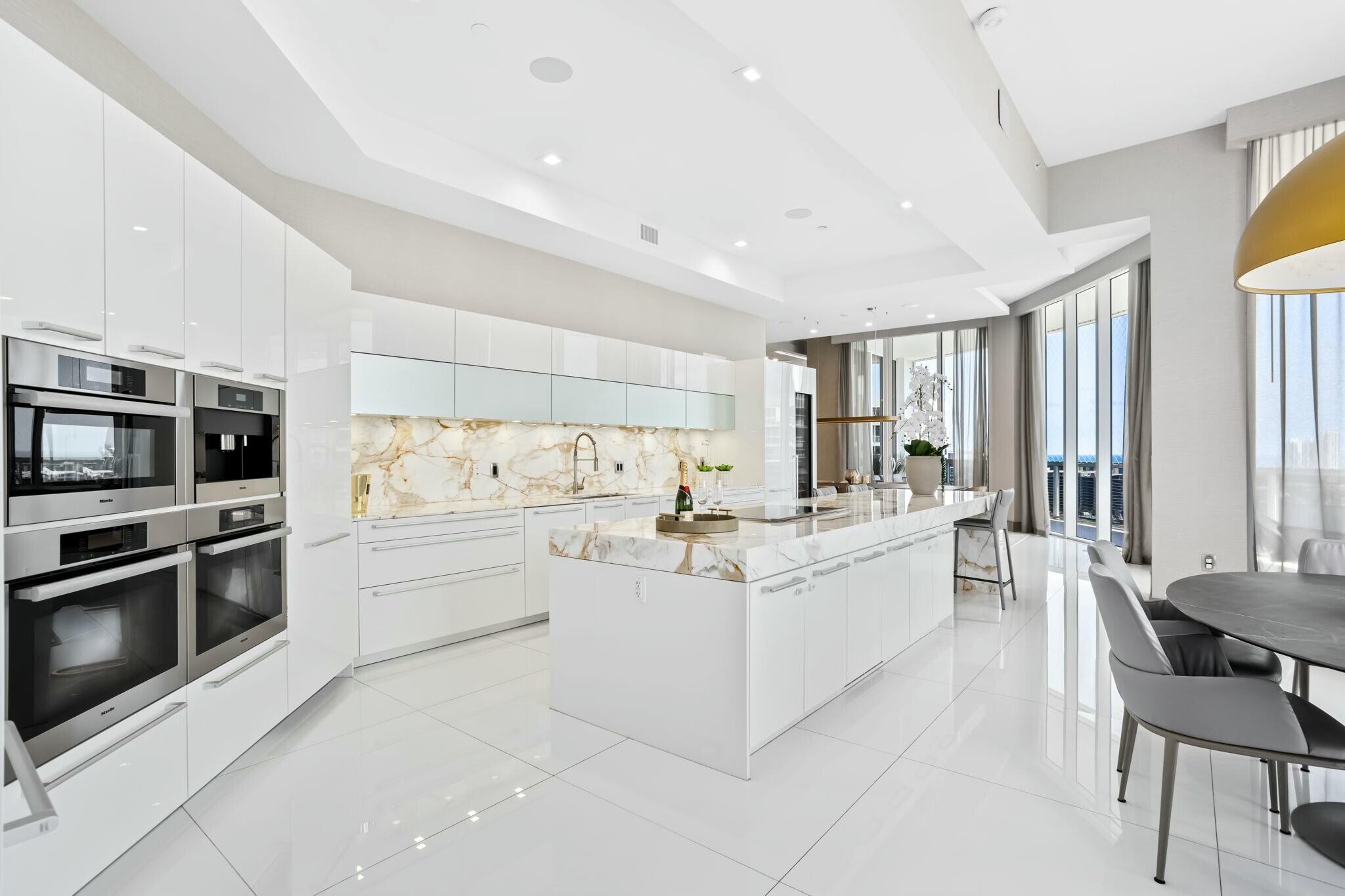 4100 Island Boulevard Ph-1