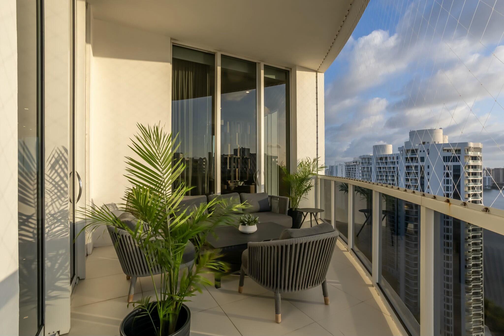 4100 Island Boulevard Ph-1