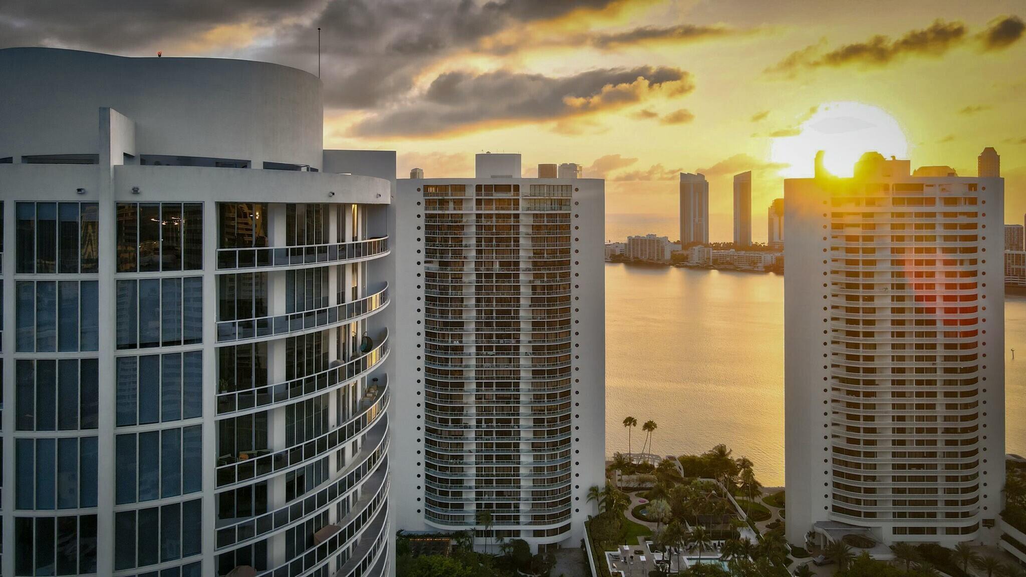 4100 Island Boulevard Ph-1