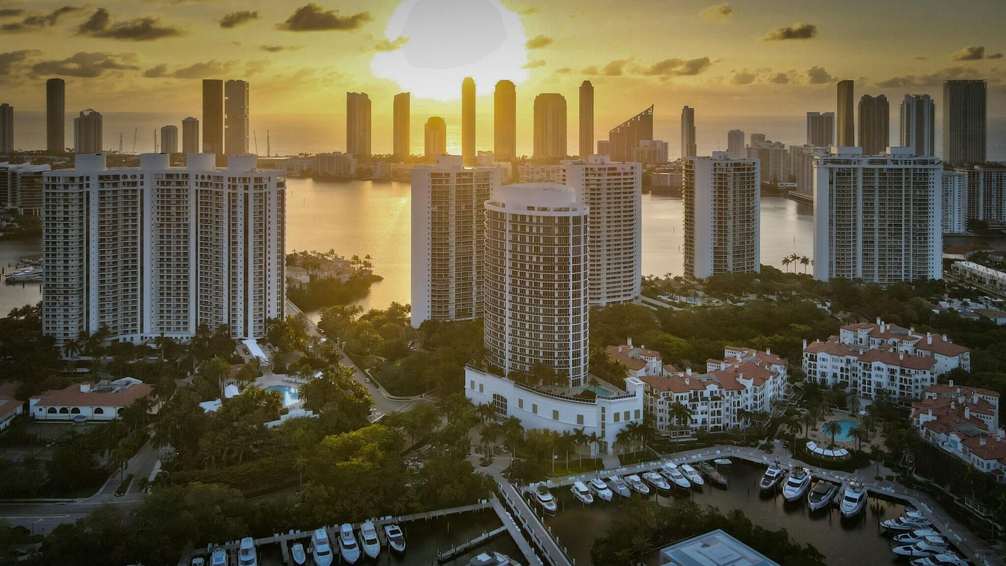 4100 Island Boulevard Ph-1