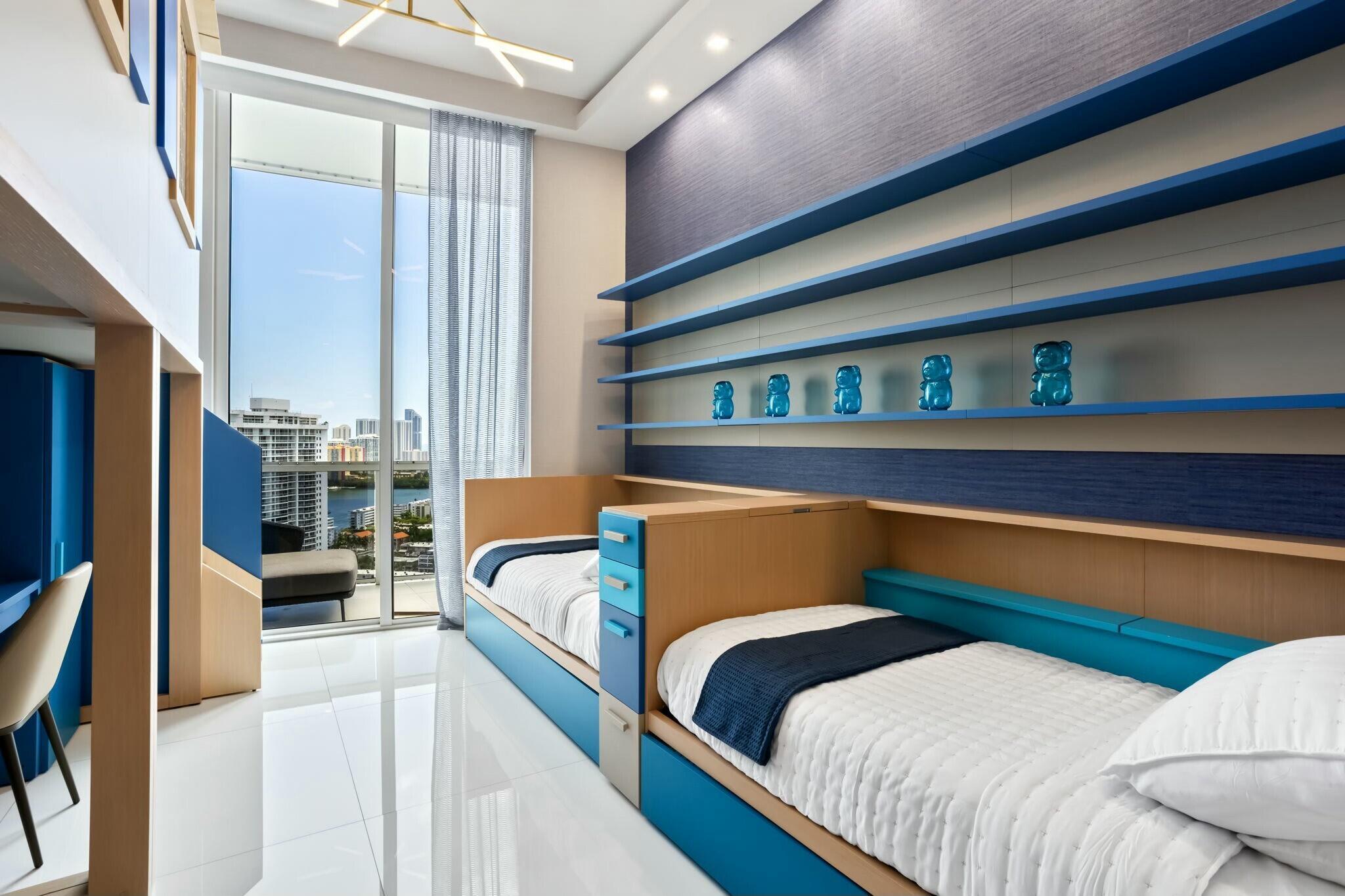 4100 Island Boulevard Ph-1