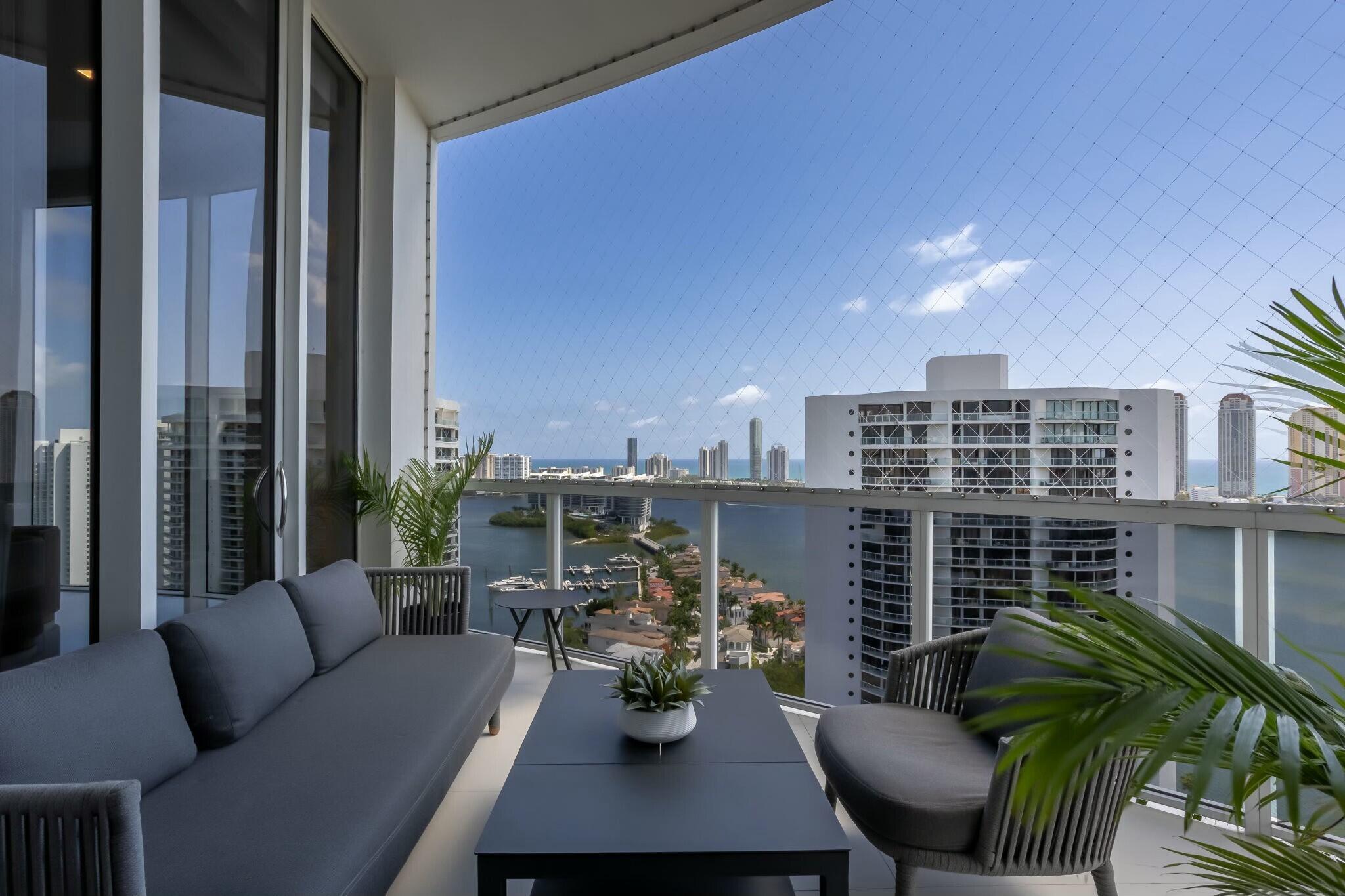 4100 Island Boulevard Ph-1