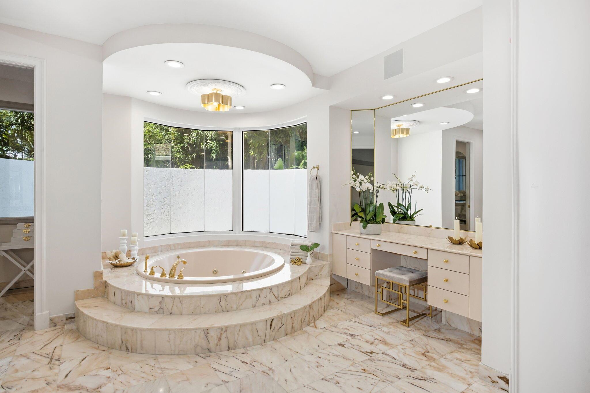 16740 Echo Hollow Circle