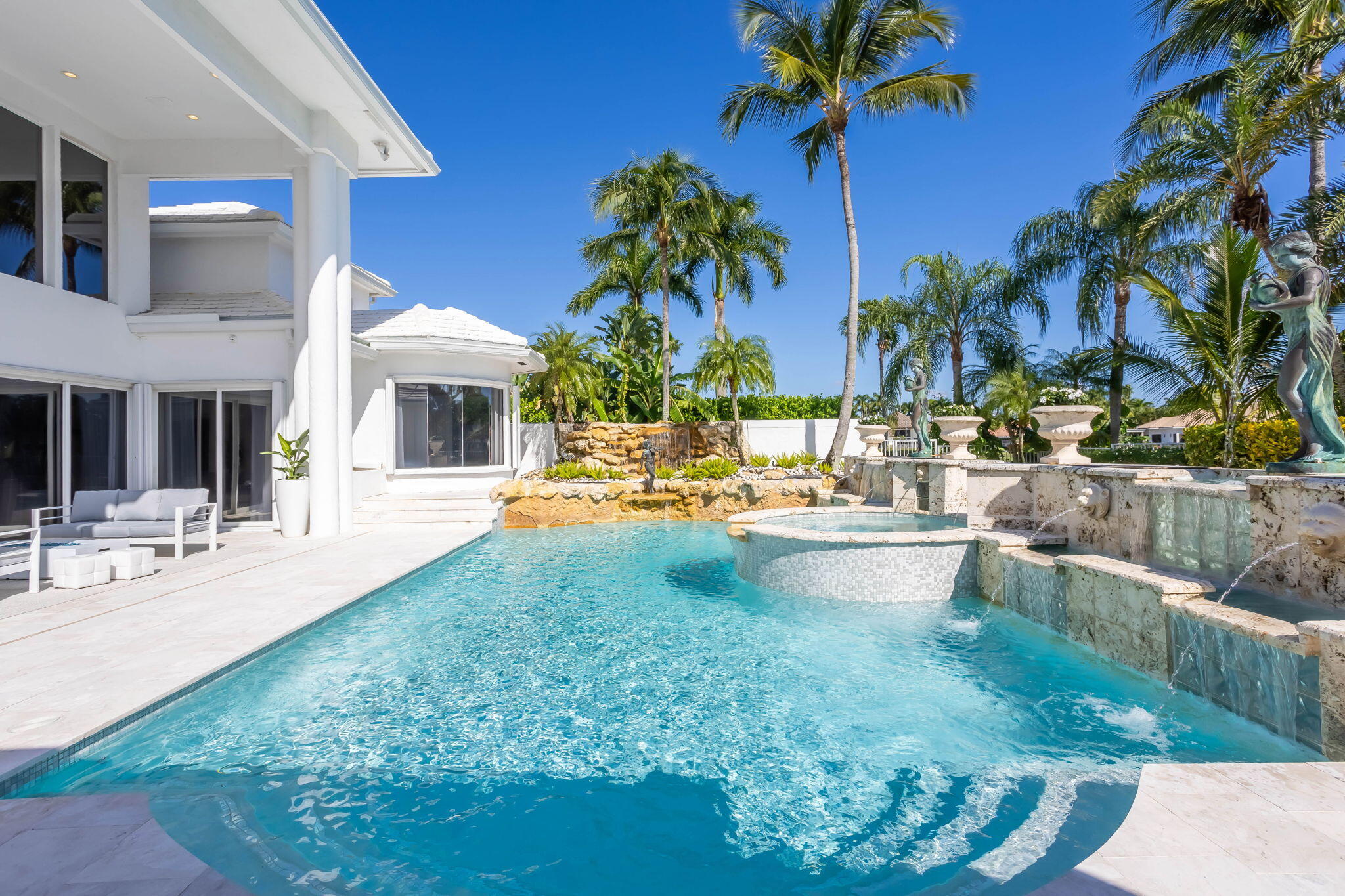 16740 Echo Hollow Circle