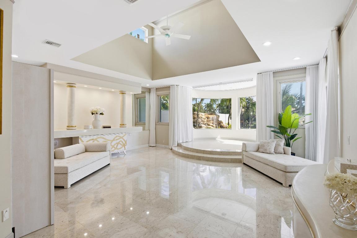 16740 Echo Hollow Circle