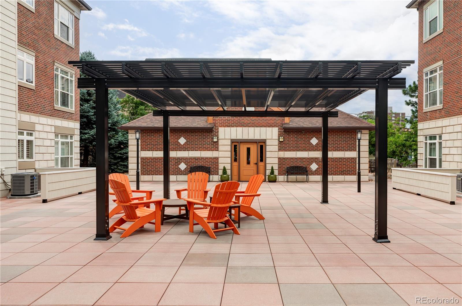 111 S Monroe Street Unit: B106