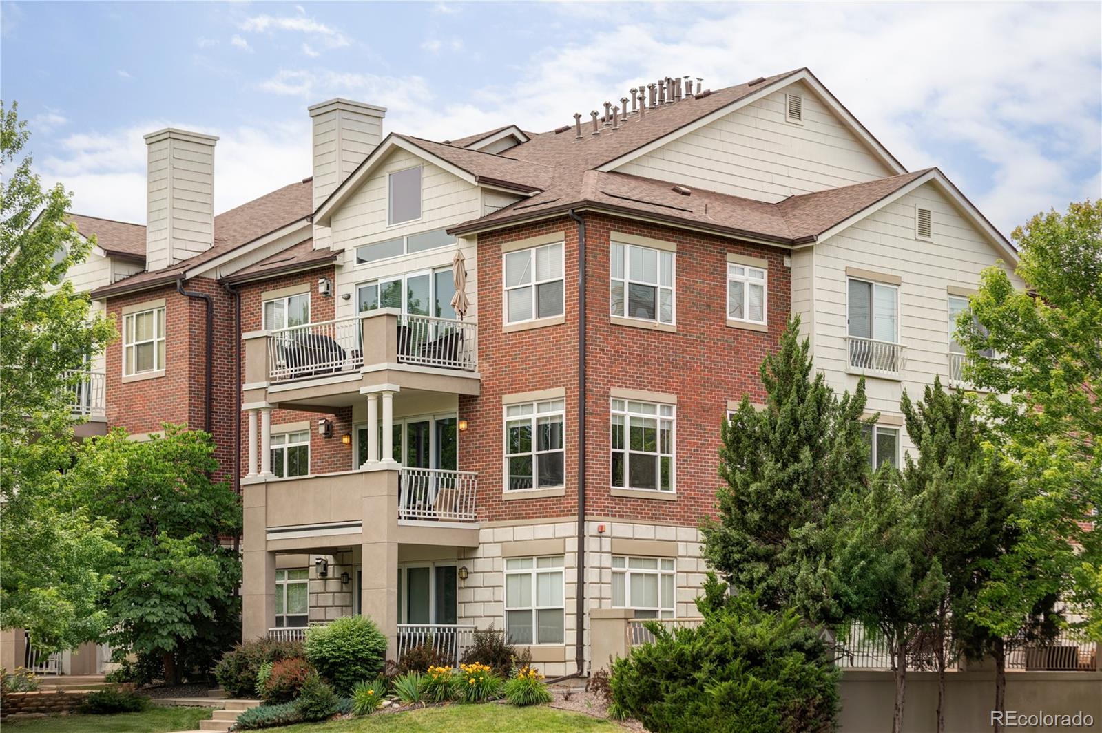 111 S Monroe Street Unit: B106