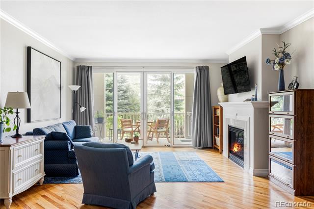 111 S Monroe Street Unit: B106