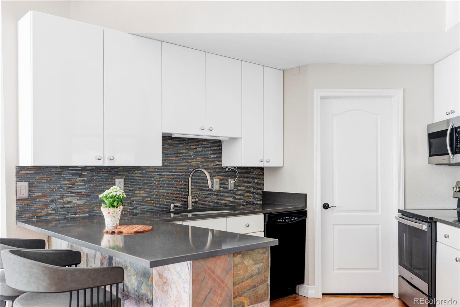 111 S Monroe Street Unit: B106