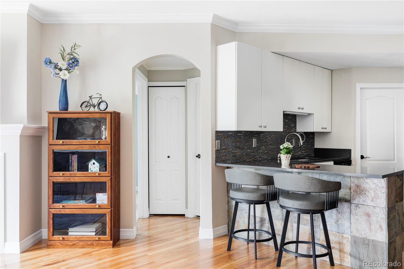 111 S Monroe Street Unit: B106