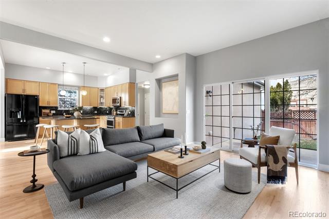 7303 E 8th Place