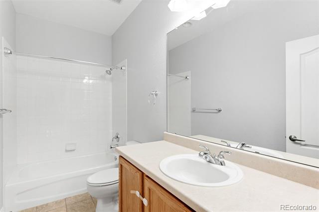 7303 E 8th Place