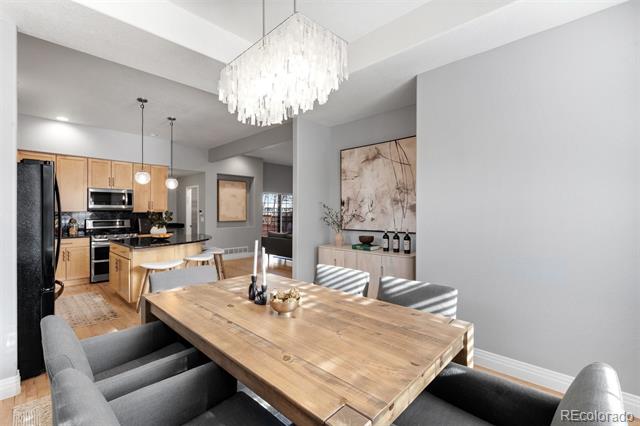 7303 E 8th Place