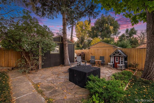 2700 Lamar Street