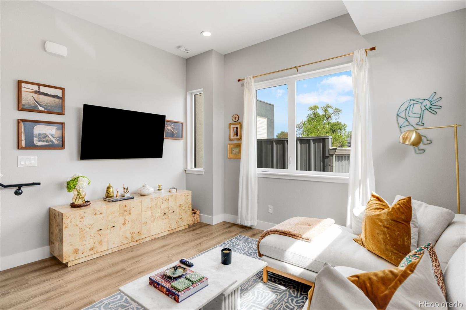 3830 Jason Street Unit: 7