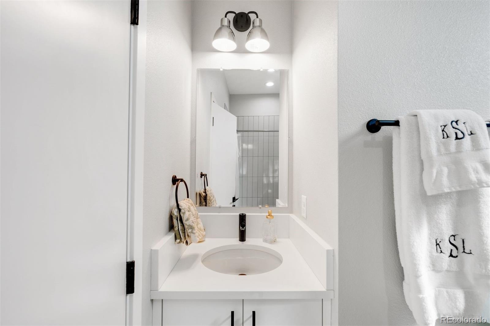 3830 Jason Street Unit: 7
