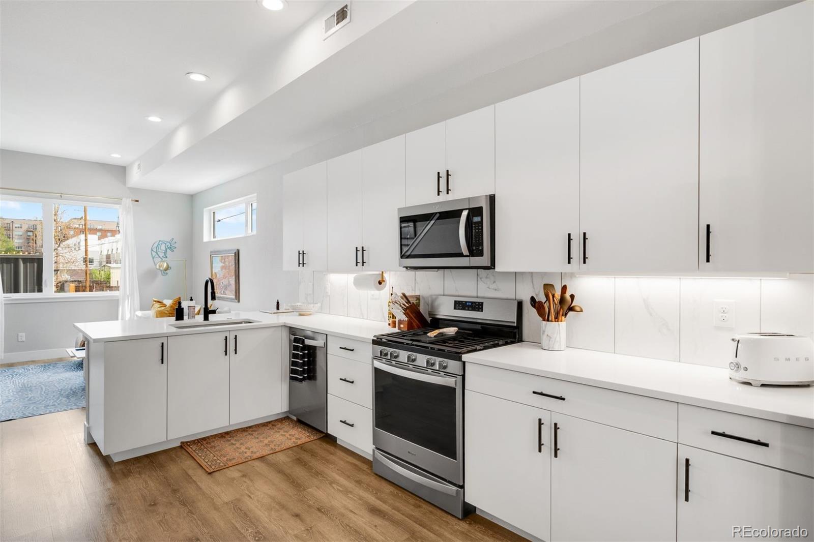 3830 Jason Street Unit: 7
