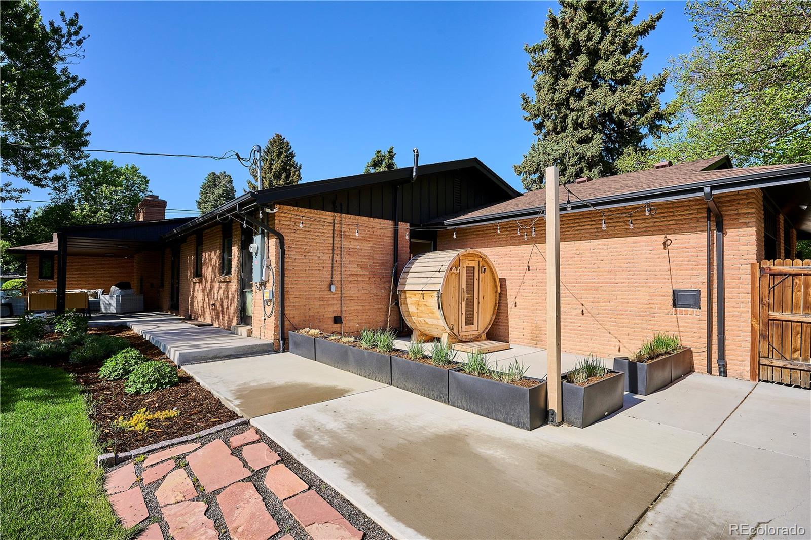 3666 S Jersey Street