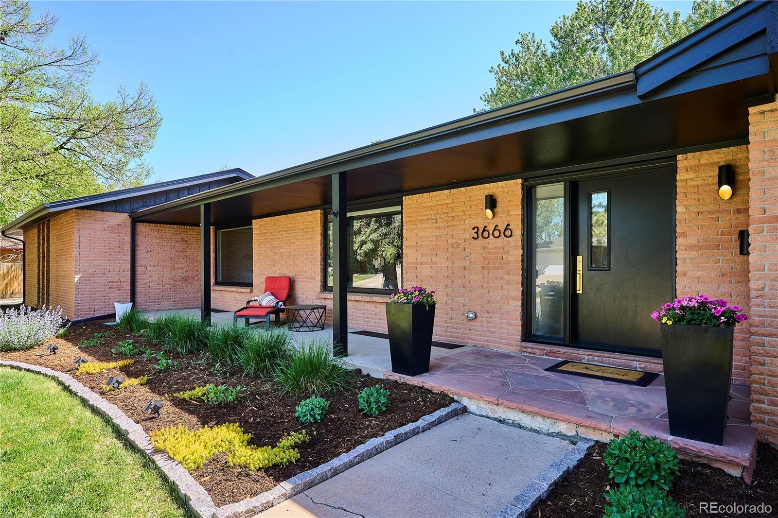 3666 S Jersey Street