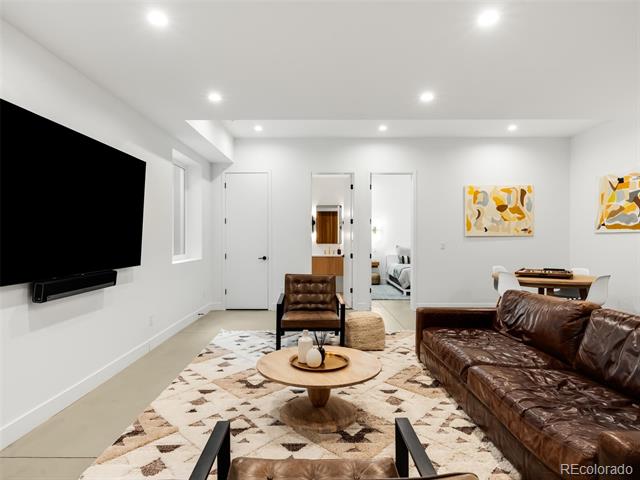 1 S Forest Street
