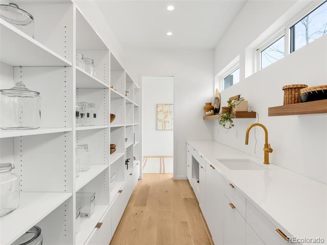 1 S Forest Street