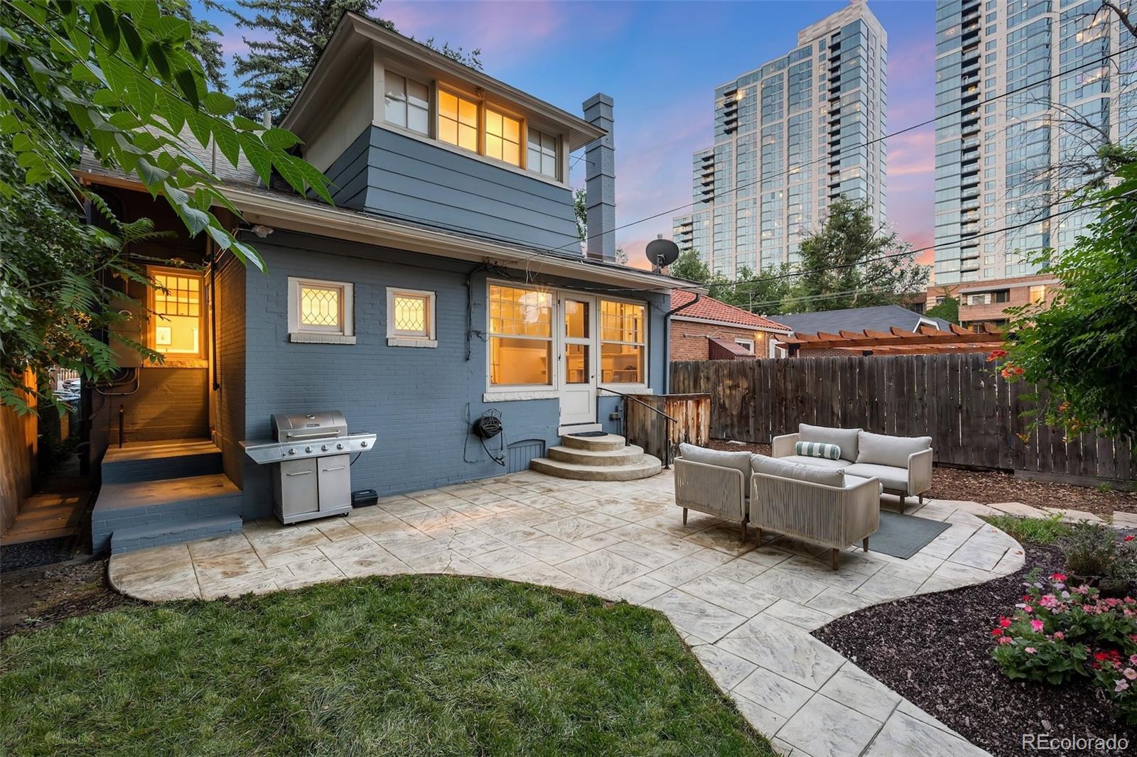 17 N Corona Street