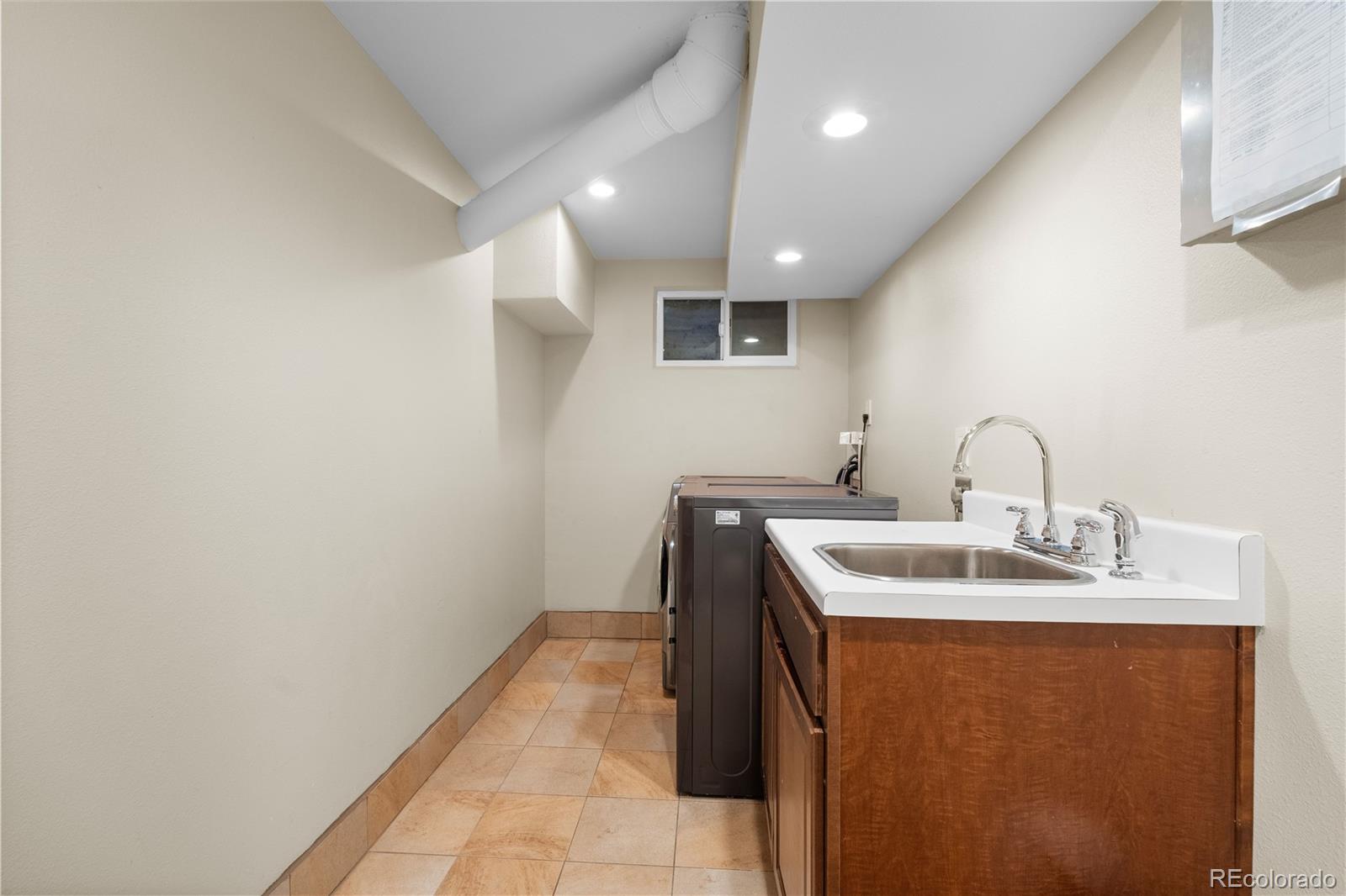 3223 S Columbine Street