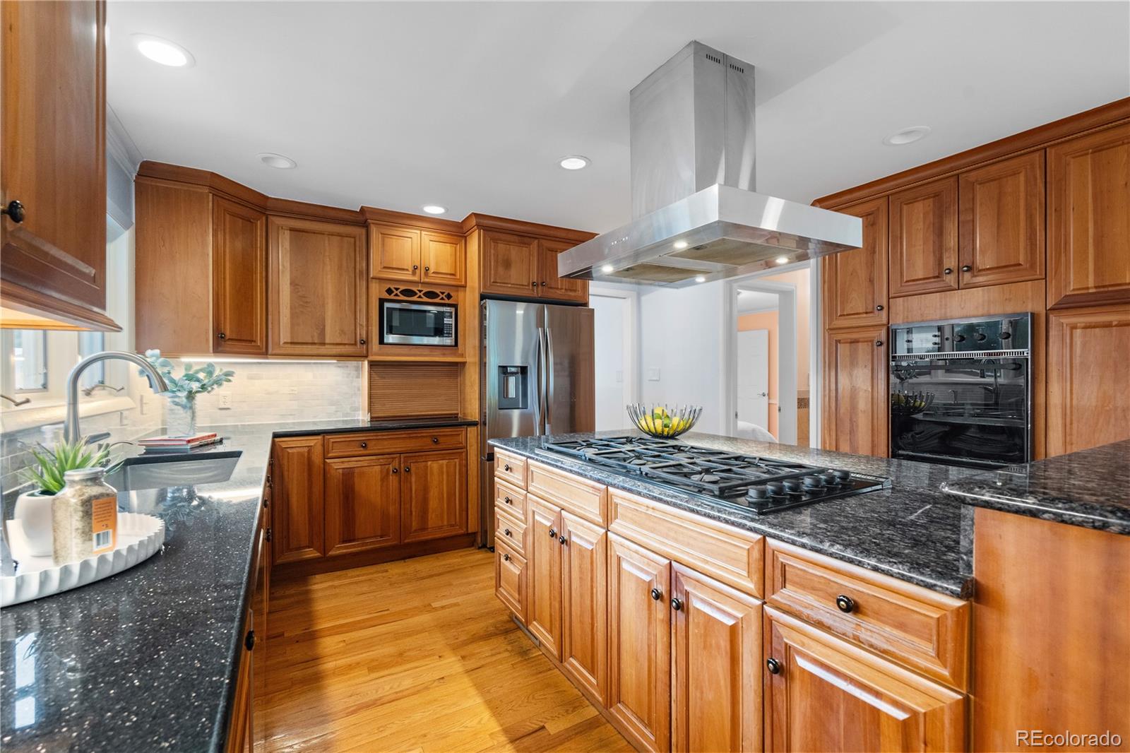 3223 S Columbine Street