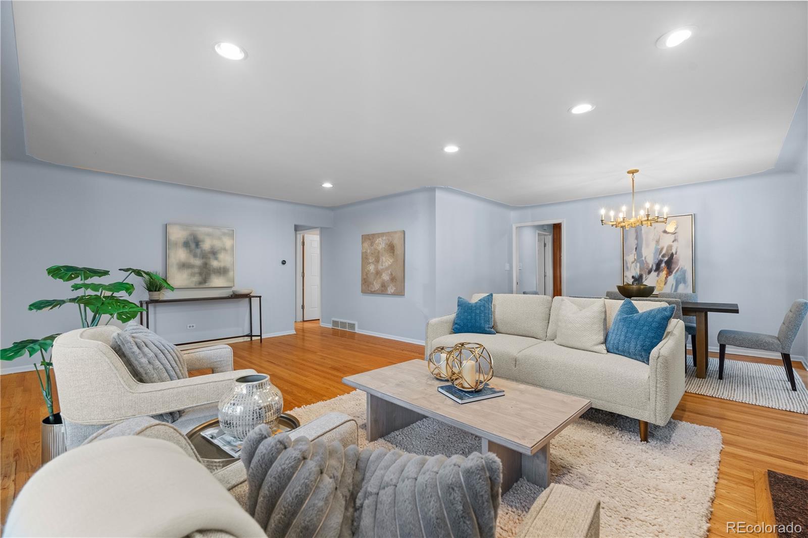 3223 S Columbine Street