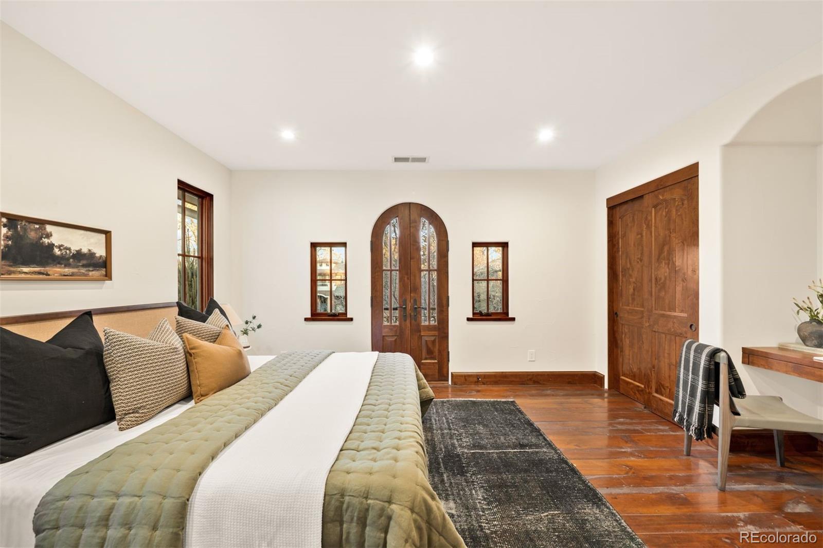 2435 S Milwaukee Street