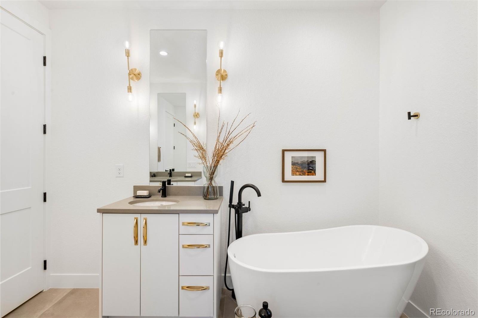 4227 Mariposa Street